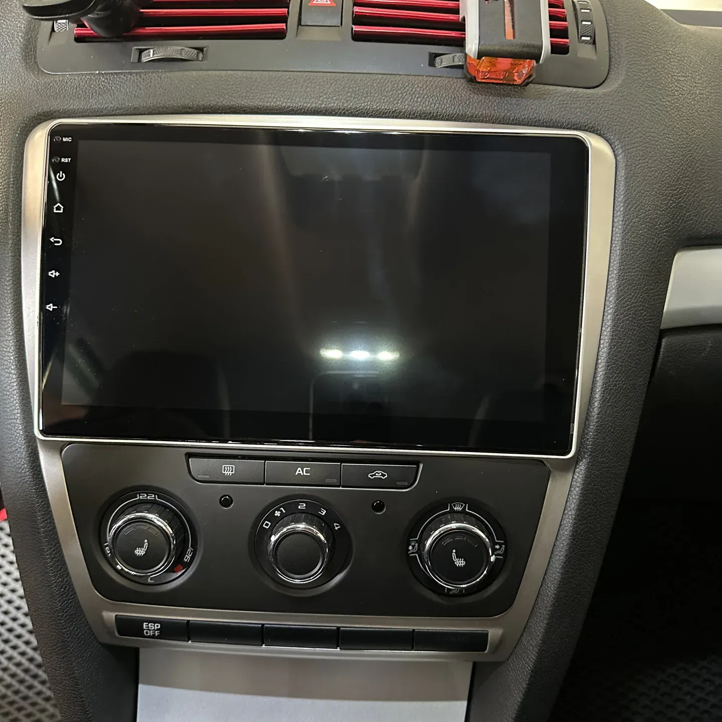Android-магнітола Skoda Octavia, автозвук Ірпінь