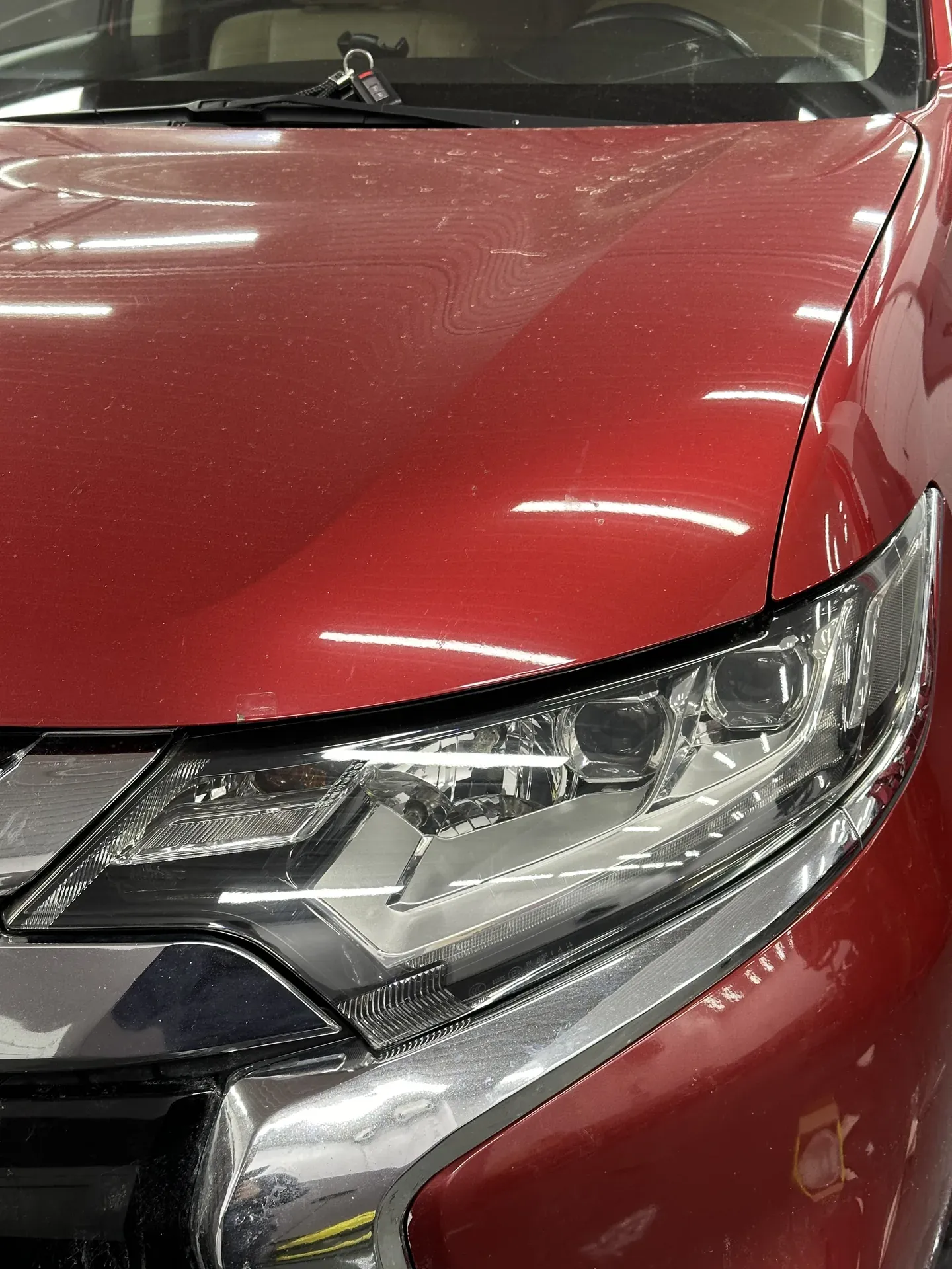 Фара Mitsubishi Outlander після полірування